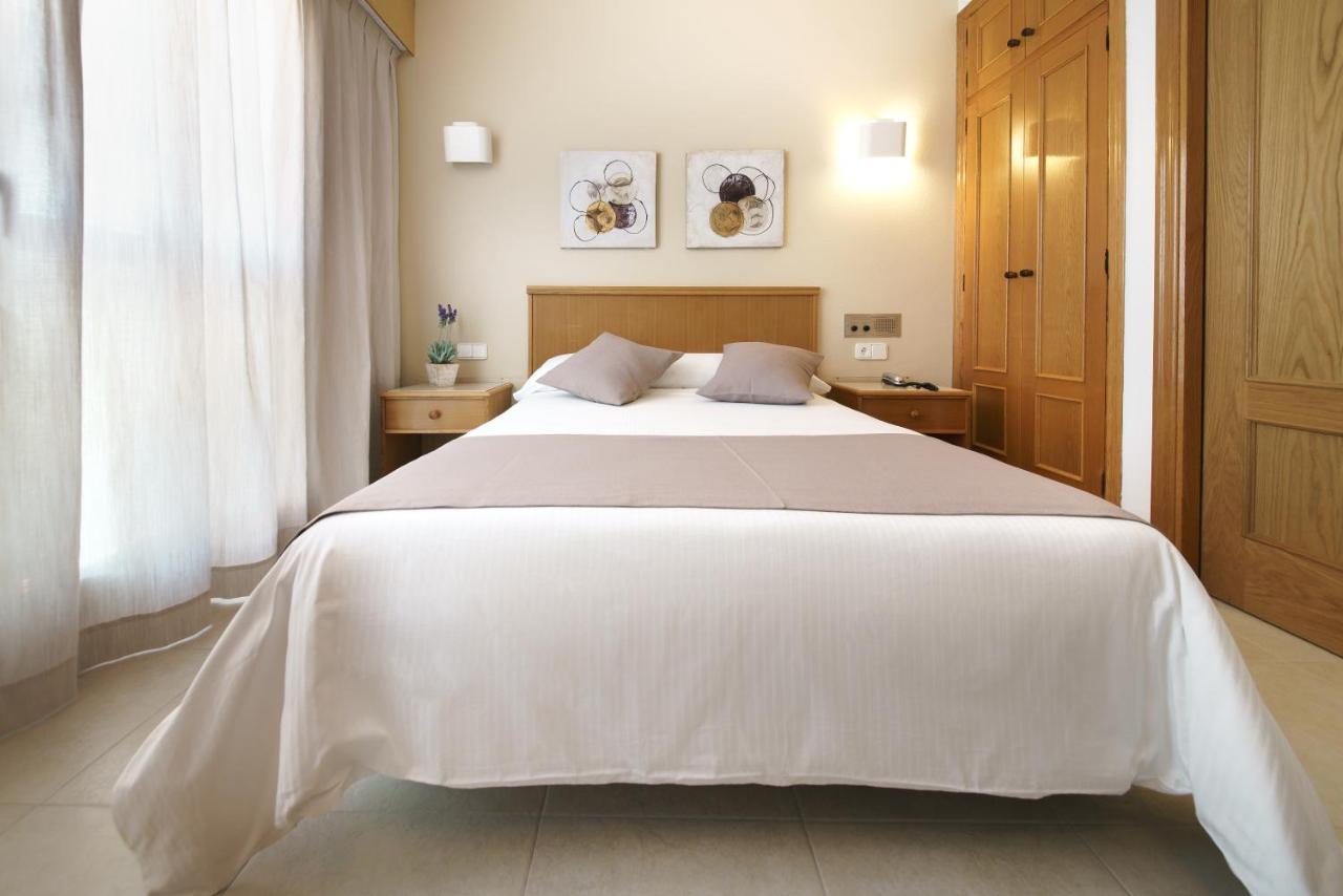 גאנדיה Hotel Albatros מראה חיצוני תמונה