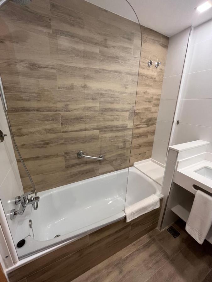 גאנדיה Hotel Albatros מראה חיצוני תמונה