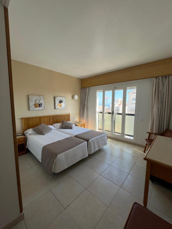 גאנדיה Hotel Albatros מראה חיצוני תמונה