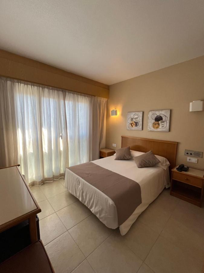גאנדיה Hotel Albatros מראה חיצוני תמונה