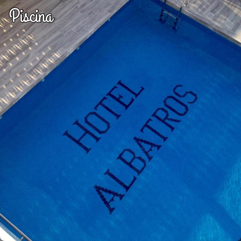 גאנדיה Hotel Albatros מראה חיצוני תמונה