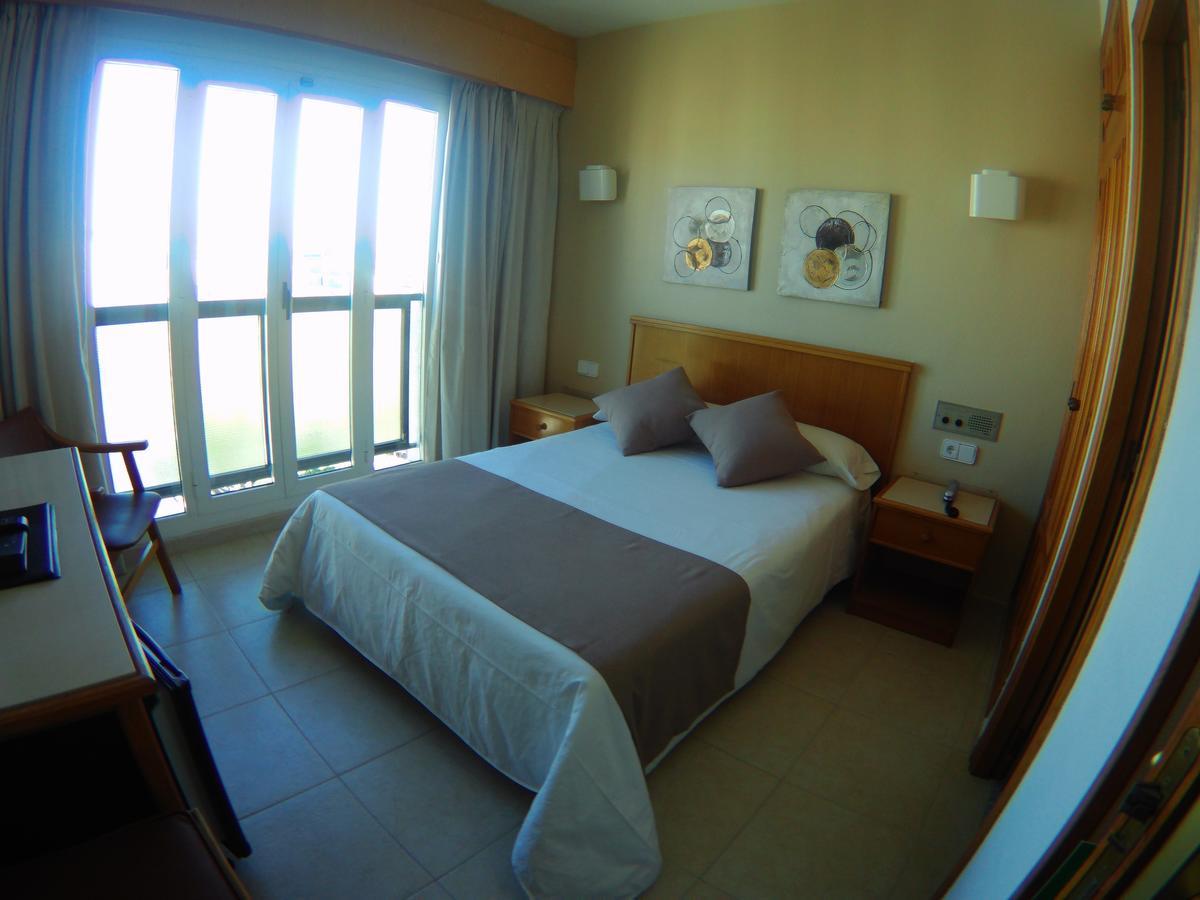 גאנדיה Hotel Albatros מראה חיצוני תמונה