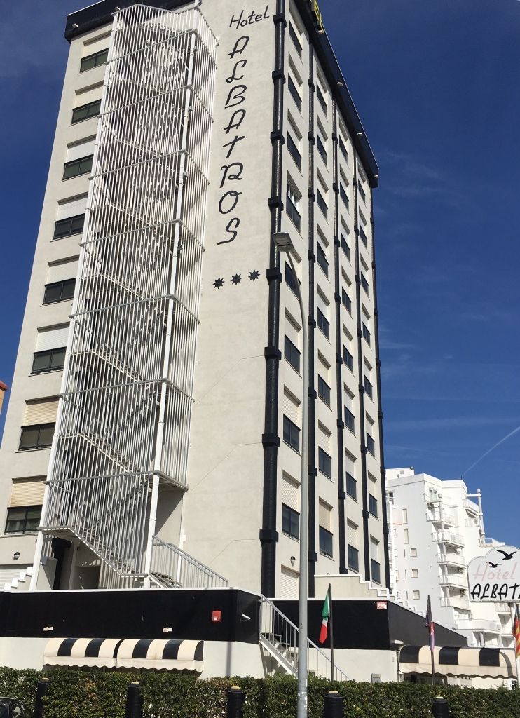 גאנדיה Hotel Albatros מראה חיצוני תמונה