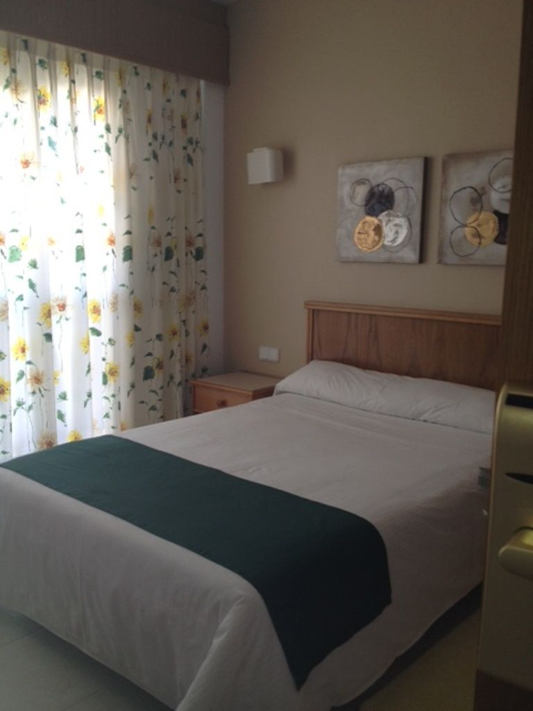 גאנדיה Hotel Albatros מראה חיצוני תמונה